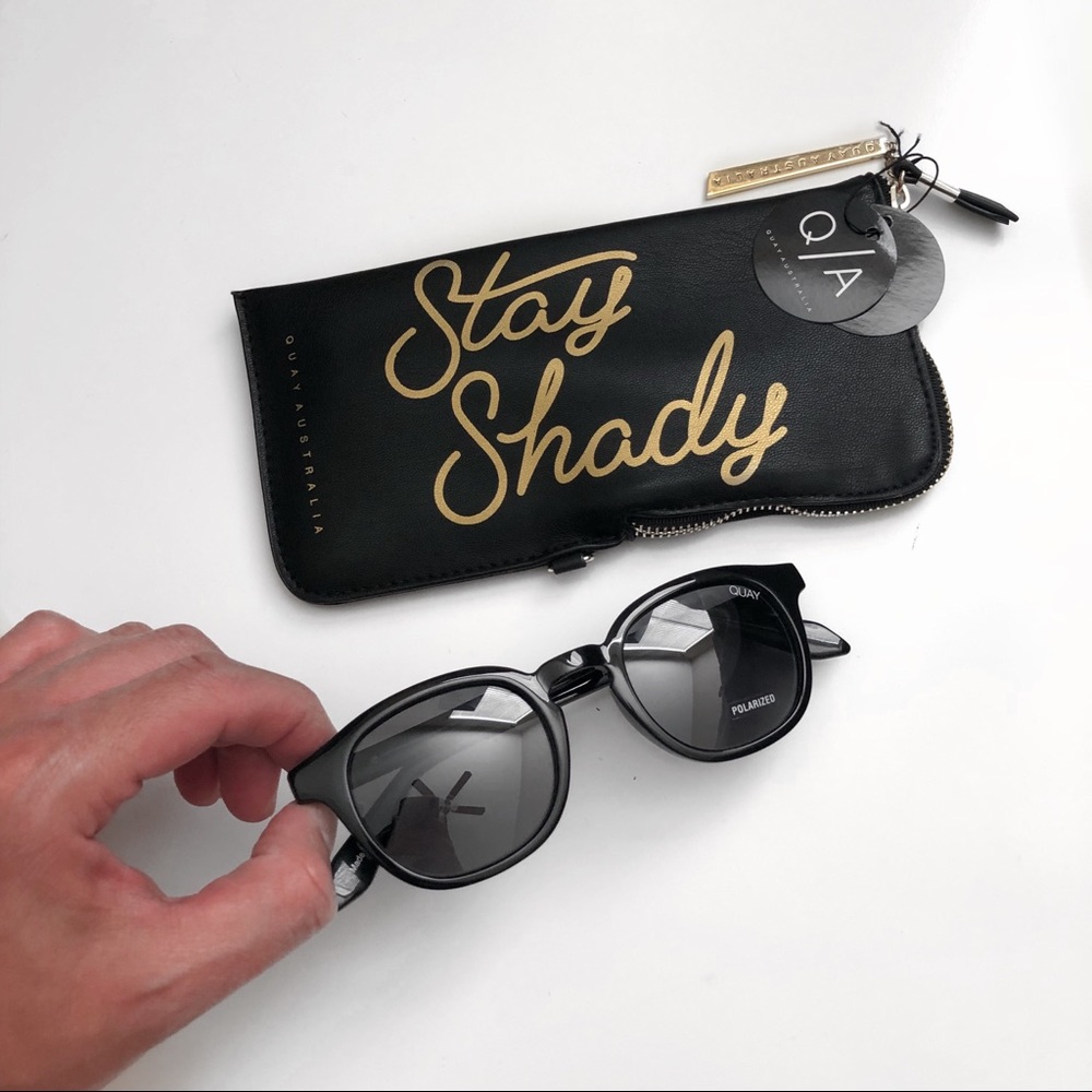 New Quay Australia Walk On Round Sunglasses Unisex